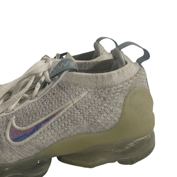 Nike Women's Air VaporMax Flyknit Gray White Shoes Size 6.5Y - Picture 4 of 16